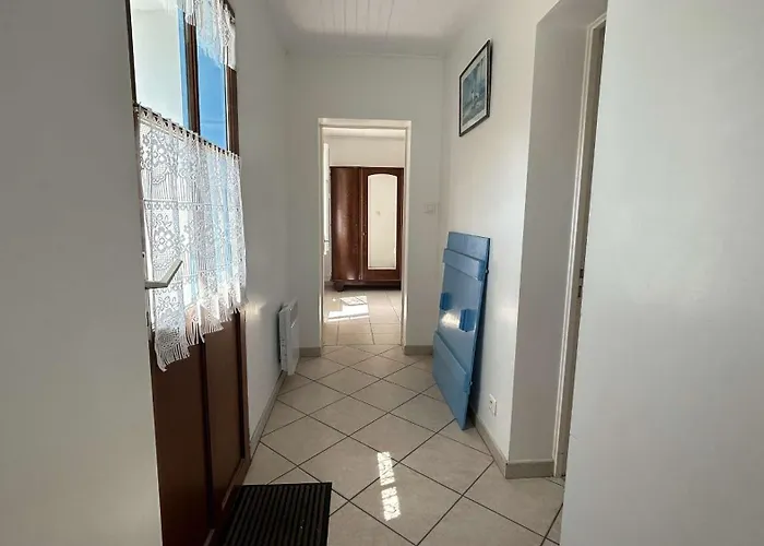 Ep000-02m 3 Pieces- 4 Couchages - L'Epine (Vendee)